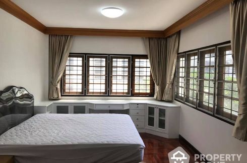 3 Bedroom House for rent in Phra Khanong Nuea, Bangkok