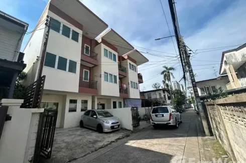 4 Bedroom Townhouse for rent in Wong Sawang, Bangkok near MRT Bang Son