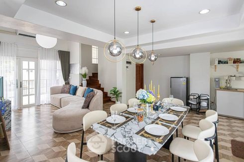 5 Bedroom House for rent in Bussarakam Place, Chom Phon, Bangkok near MRT Ratchadaphisek