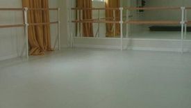 1 Bedroom Apartment for rent in Oriental Towers, Khlong Tan Nuea, Bangkok near BTS Thong Lo