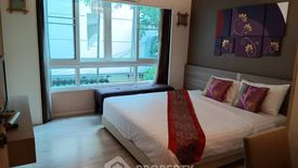 1 Bedroom Condo for rent in The Triple Oaks, Khlong Tan Nuea, Bangkok near MRT Sukhumvit