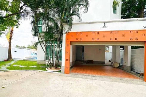 4 Bedroom House for rent in Na Kluea, Chonburi