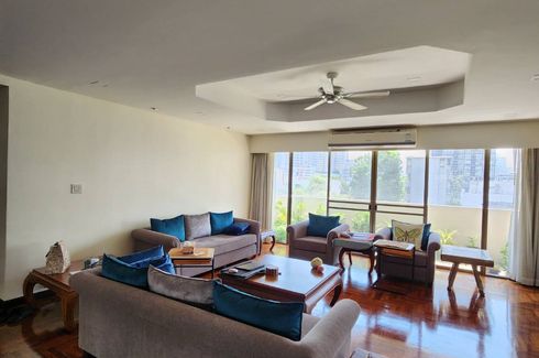 3 Bedroom Condo for rent in Charan Mansion, Khlong Toei Nuea, Bangkok near MRT Sukhumvit