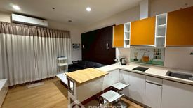 2 Bedroom Condo for rent in Baan Klang Krung Siam - Pathumwan, Thanon Phetchaburi, Bangkok near BTS Ratchathewi
