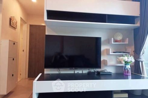 2 Bedroom Condo for rent in Sam Sen Nai, Bangkok