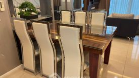 3 Bedroom Condo for rent in Wat Phraya Krai, Bangkok