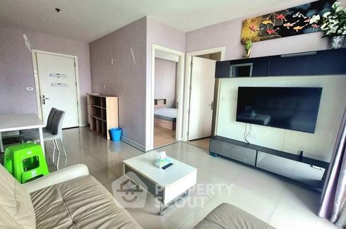 2 Bedroom Condo for rent in Huai Khwang, Bangkok