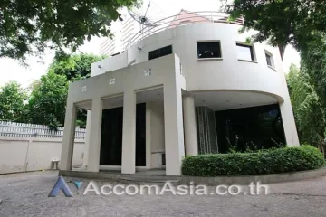 9 Bedroom House for rent in Khlong Tan Nuea, Bangkok