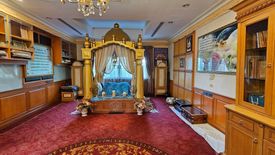 8 Bedroom House for sale in Khlong Toei, Bangkok