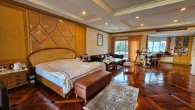 8 Bedroom House for sale in Khlong Toei, Bangkok