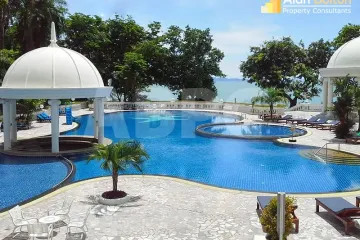 3 Bedroom Condo for rent in Na Kluea, Chonburi