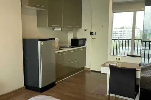 Condo for rent in MANHATTAN PARK RESIDENCES, Bang Na, Bangkok near BTS Bearing