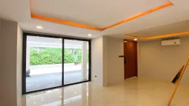 4 Bedroom Townhouse for sale in Phra Khanong Nuea, Bangkok near BTS Phra Khanong