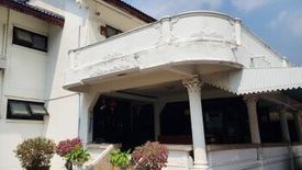 Land for sale in Ratchatrinnamai Village, Anusawari, Bangkok near BTS Wat Phra Si Mahathat