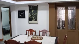 7 Bedroom Townhouse for rent in Khlong Tan Nuea, Bangkok