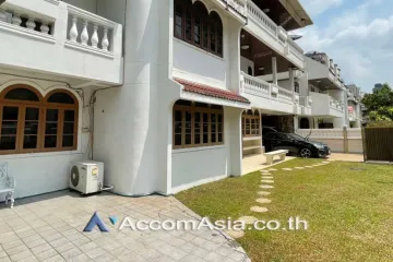 5 Bedroom House for rent in Khlong Tan Nuea, Bangkok