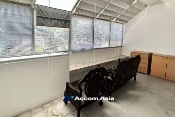 3 Bedroom House for rent in Phra Khanong Nuea, Bangkok