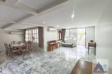 3 Bedroom House for rent in Khlong Tan Nuea, Bangkok