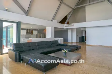 3 Bedroom Condo for rent in Baan Saraan, Khlong Toei Nuea, Bangkok near MRT Phetchaburi