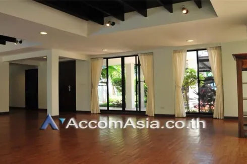 3 Bedroom House for rent in Phra Khanong Nuea, Bangkok