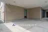 3 Bedroom House for rent in Khlong Tan Nuea, Bangkok