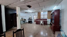 3 Bedroom House for sale in Khlong Tan Nuea, Bangkok