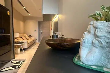 1 Bedroom Condo for rent in The Room Sukhumvit 38, Phra Khanong, Bangkok near BTS Thong Lo