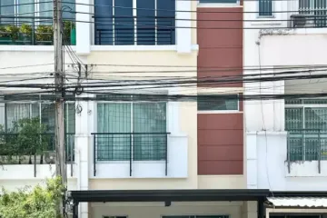 3 Bedroom Townhouse for sale in Baan Klang Muang Swiss Town Kaset-Nawamin, Chorakhe Bua, Bangkok