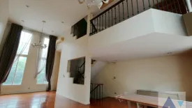 4 Bedroom House for sale in Khlong Tan Nuea, Bangkok