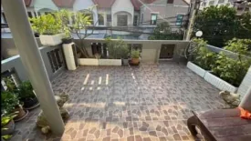 2 Bedroom Townhouse for sale in Na Kluea, Chonburi