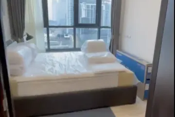 1 Bedroom Condo for rent in XT Huaikhwang, Din Daeng, Bangkok near MRT Huai Khwang