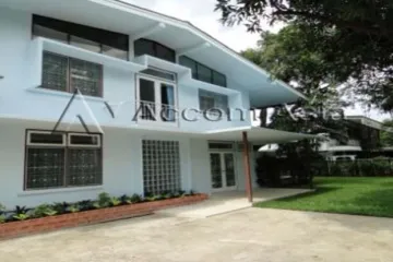 2 Bedroom House for rent in Phra Khanong Nuea, Bangkok