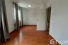 3 Bedroom Townhouse for sale in Lalintown Lio Lumlukka Klong 4-5, Lat Sawai, Pathum Thani