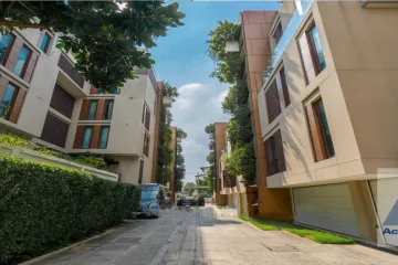 3 Bedroom Condo for rent in Baan Lux - Sathon, Chong Nonsi, Bangkok near MRT Khlong Toei