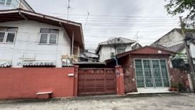 2 Bedroom House for sale in Yan Nawa, Bangkok