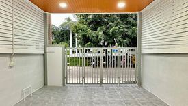 2 Bedroom Townhouse for sale in Baan Phuttachad, Bang Rak Yai, Nonthaburi