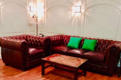 1 Bedroom Condo for sale in Khlong Toei Nuea, Bangkok near BTS Nana