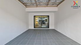 3 Bedroom Townhouse for sale in Sam Wa Tawan Tok, Bangkok