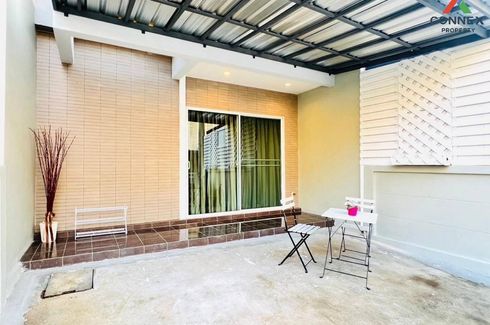 3 Bedroom Townhouse for rent in The Metro Rama 9, Prawet, Bangkok