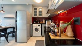 2 Bedroom Condo for rent in Silom Suite, Silom, Bangkok near BTS Chong Nonsi