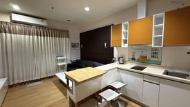 2 Bedroom Condo for rent in Baan Klang Krung Siam - Pathumwan, Thanon Phetchaburi, Bangkok near BTS Ratchathewi