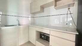 3 Bedroom Condo for rent in Lumpini Park Riverside Rama 3, Bang Phong Pang, Bangkok near BTS Surasak