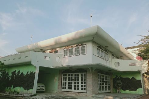 6 Bedroom House for sale in Chan Kasem, Bangkok