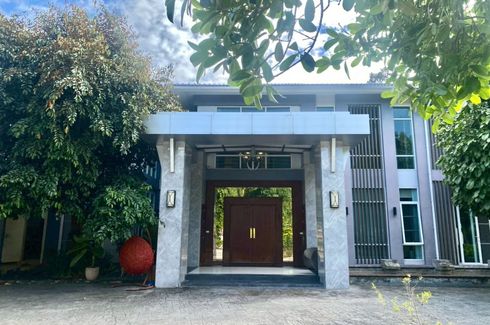 7 Bedroom House for sale in Chang Phueak, Chiang Mai