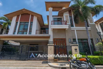 4 Bedroom House for rent in Phra Khanong Nuea, Bangkok