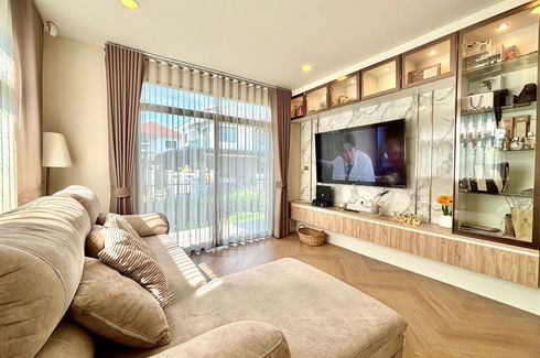 4 Bedroom House for sale in Perfect Place Sukhumvit 77-Suvarnabhumi, Lat Krabang, Bangkok