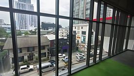 Commercial for rent in Khlong Tan Nuea, Bangkok