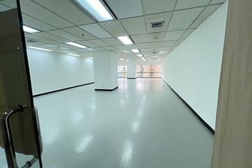 Office for rent in Serm Mit Tower, Khlong Toei Nuea, Bangkok near MRT Sukhumvit