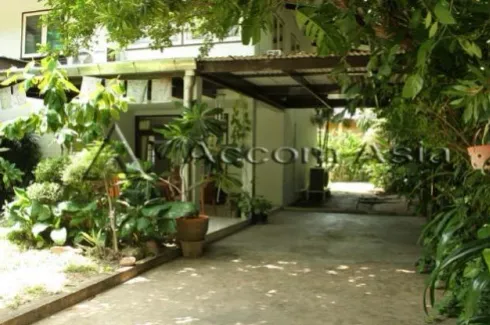3 Bedroom House for rent in Khlong Tan Nuea, Bangkok