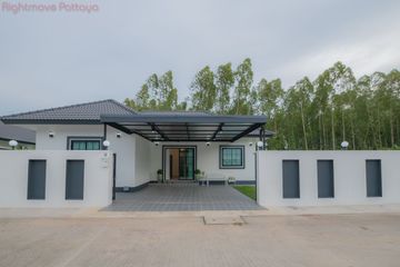3 Bedroom House for sale in Rattanakorn Village 18, Na Kluea, Chonburi